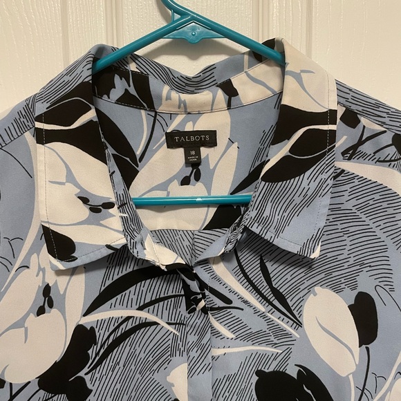 Talbots sleeveless button up - Picture 3 of 7